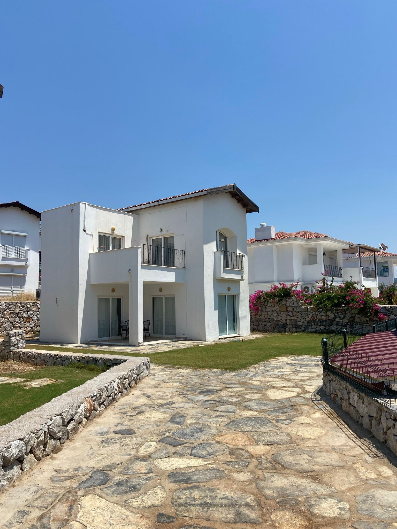 Aile Tatili İçin Otel mi, Kiralık Villa mı?